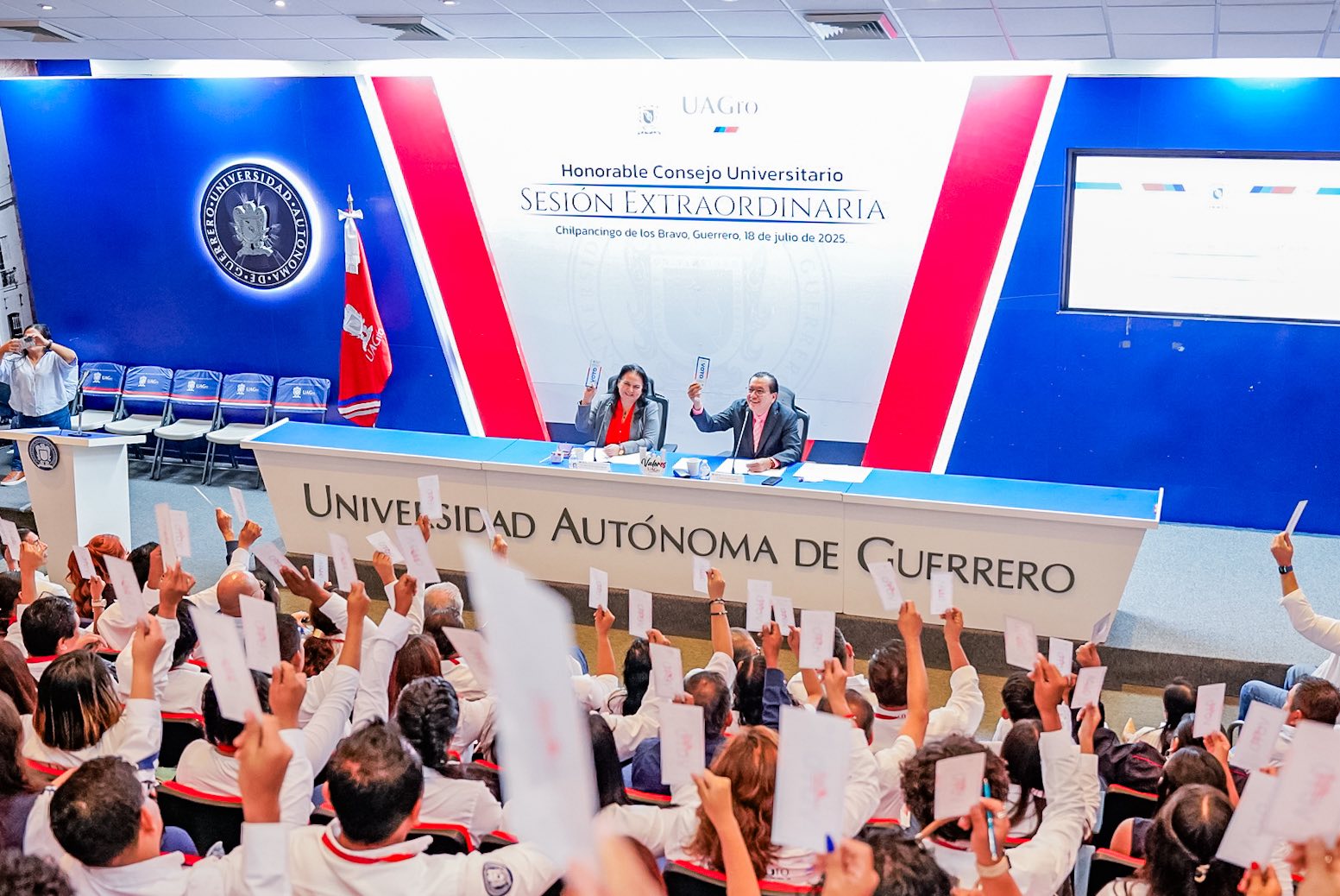 LA UAGRO AMPLÍA OFERTA ACADÉMICA CON NUEVAS LICENCIATURAS Y MAESTRÍA EN LÍNEA