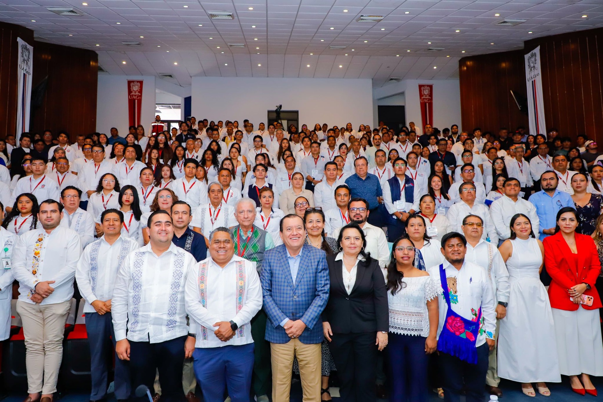 APRUEBA EL H. CONSEJO UNIVERSITARIO 15% DEL INGRESO ESCOLAR A LA UAGRO PARA GRUPOS VULNERABLES 